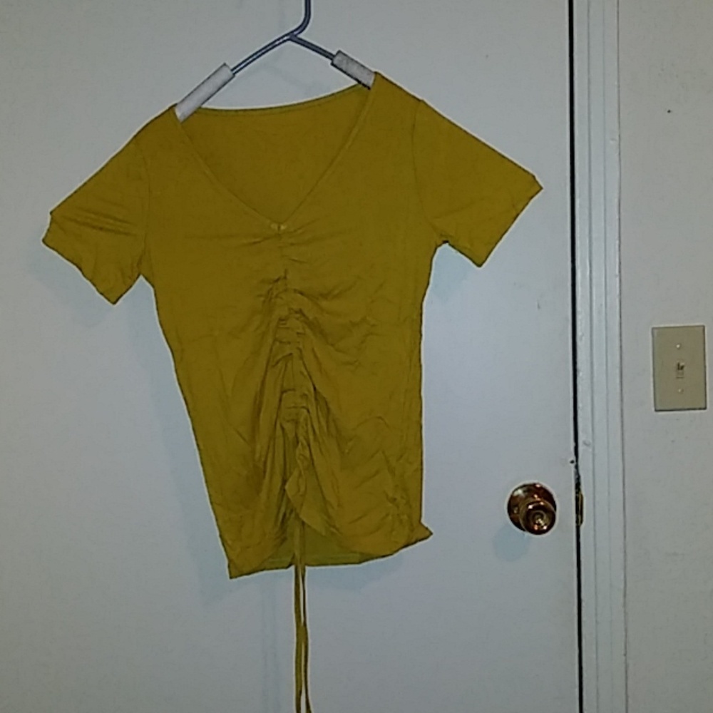 Womens top yellow (S)